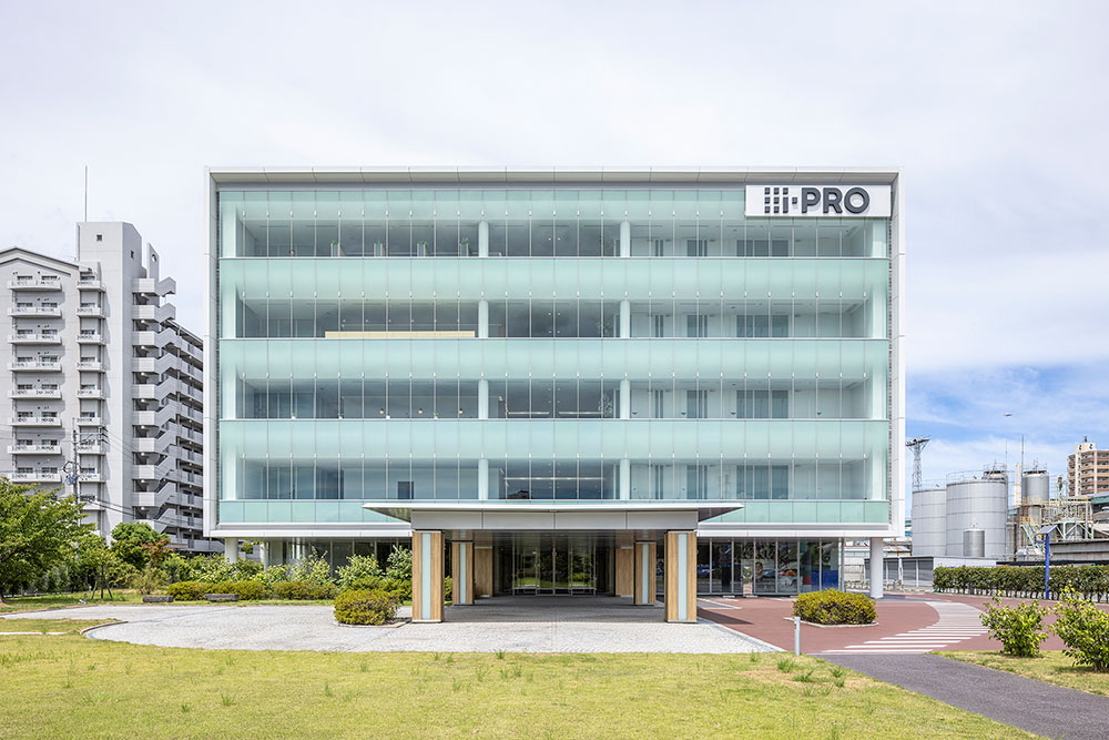 研究開発部門が入居する福岡事業所