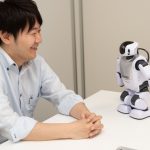 要素技術をつめこんだ「コミュニケーション ロボット PALRO」成長の軌跡